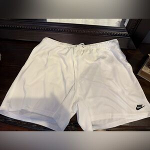Men’s white Nike shorts white xl nwt